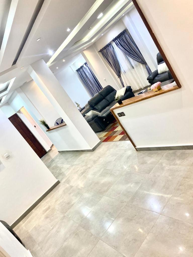 Luxury Suites Chester One Dakar Luaran gambar