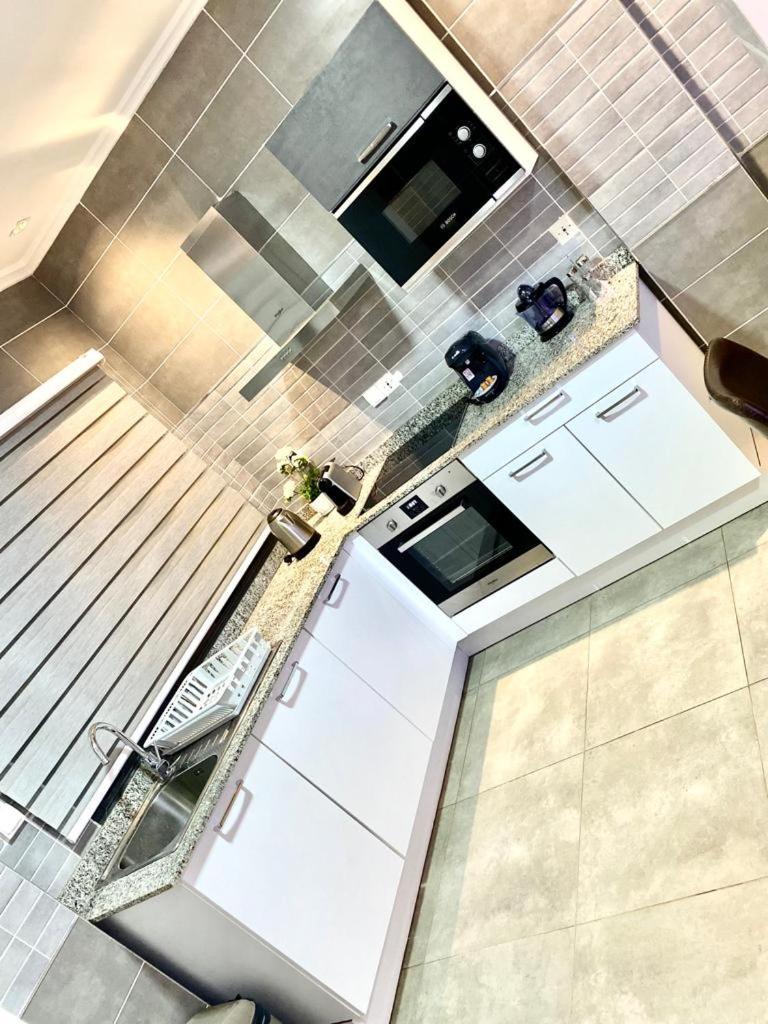Luxury Suites Chester One Dakar Luaran gambar