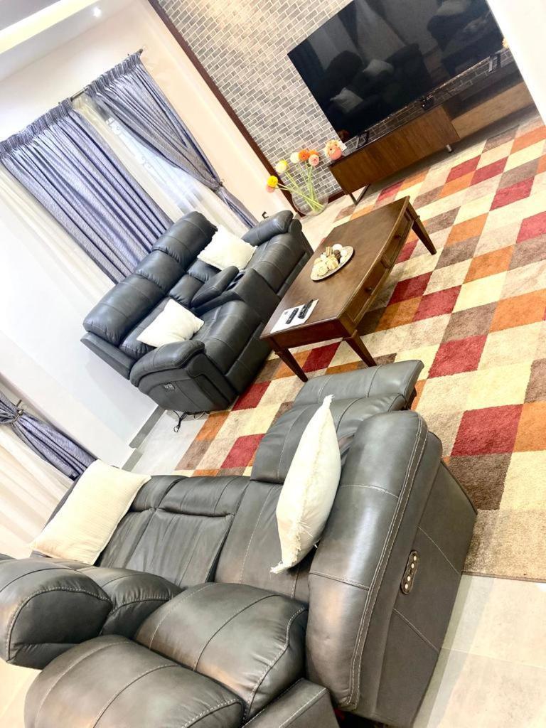 Luxury Suites Chester One Dakar Luaran gambar